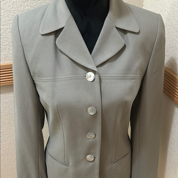 Atrium Collection Elegant Sage Green Button Down Blazer Size 4 - Picture 4 of 9